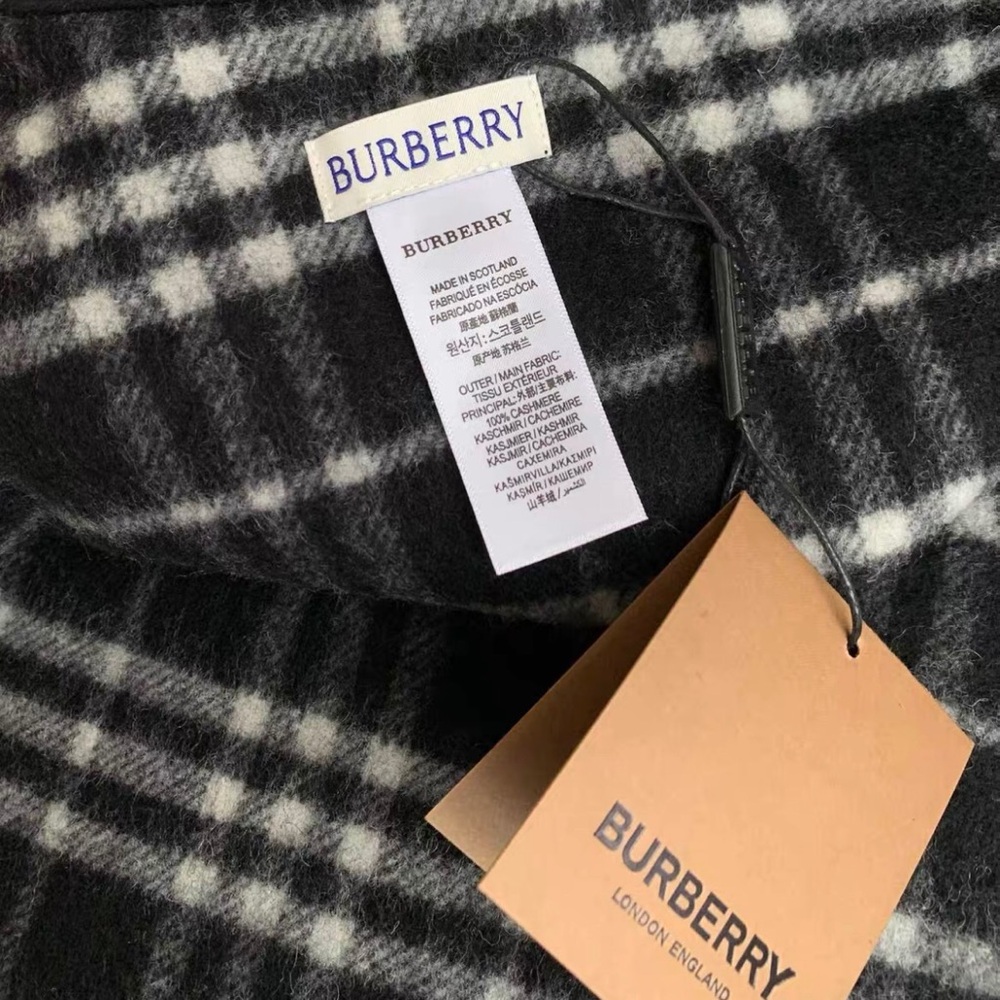Burberry Black and Gray Plaid Cape - Picture 6 of 8